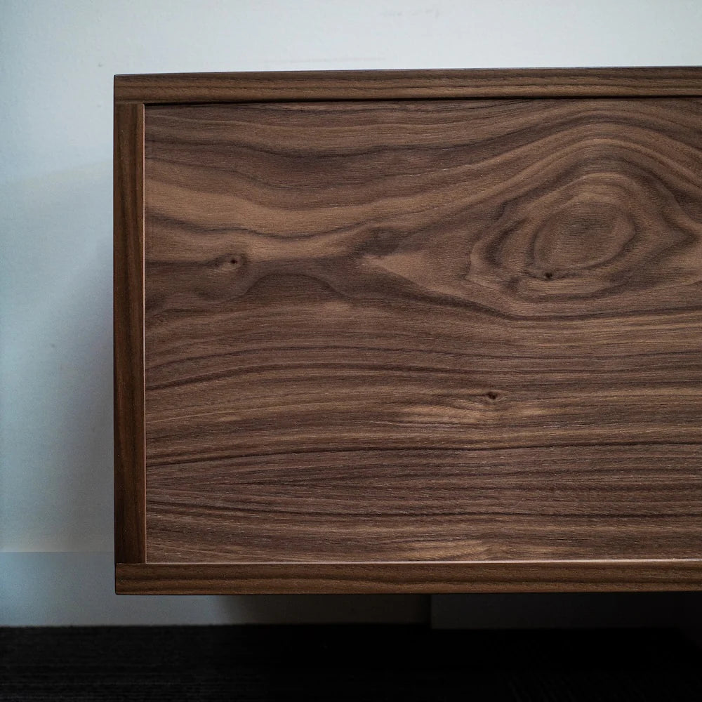 FS0630 | 220 - Walnut @ 2.4m